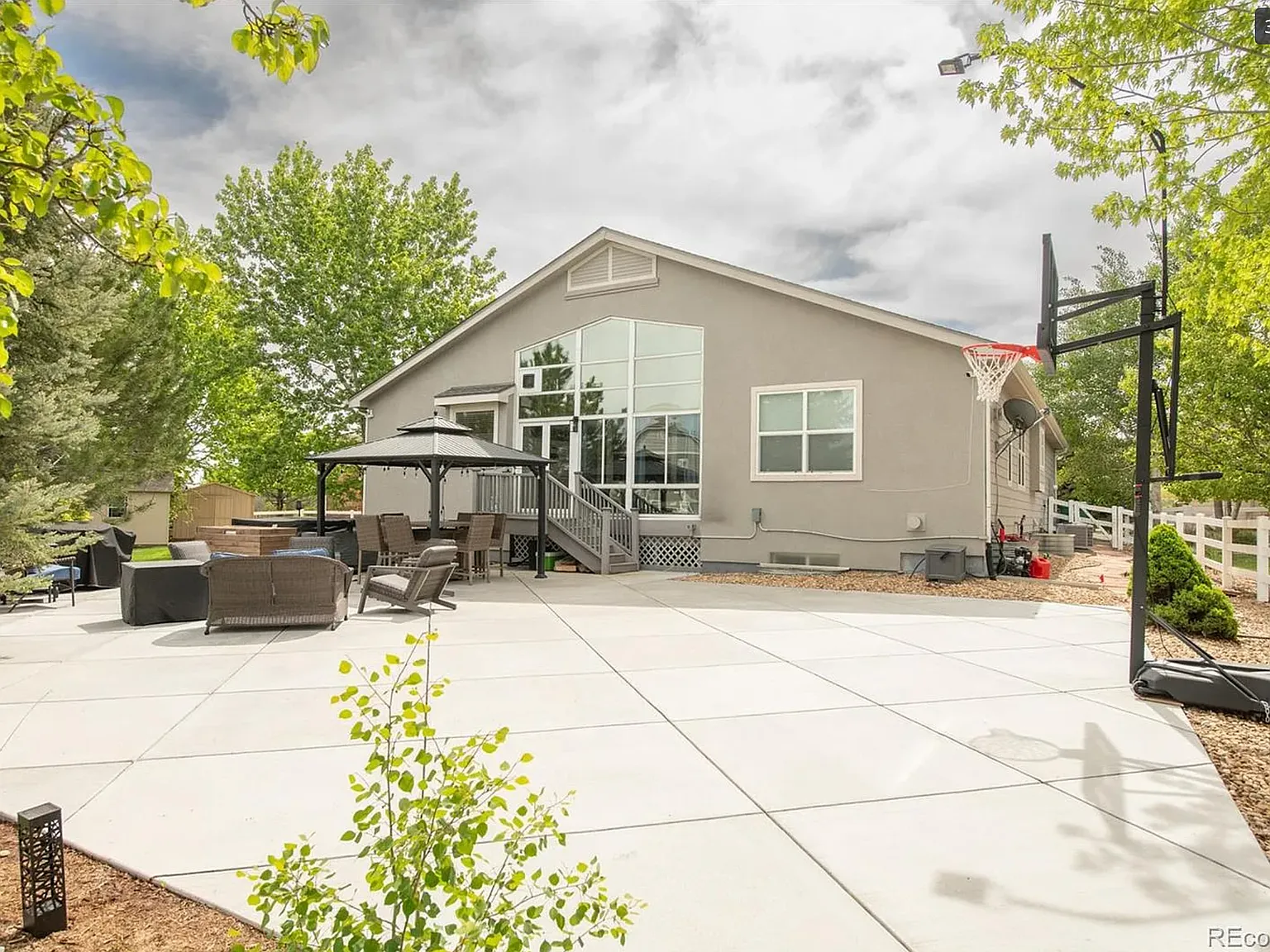 1510 S De Gaulle Cir — Photo 1