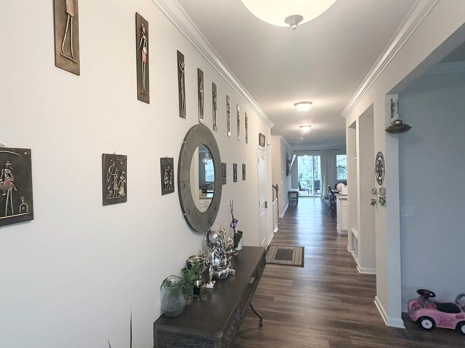 4 bed, 3.5 bath, 2800 sqft, $2,750 — Photo 2
