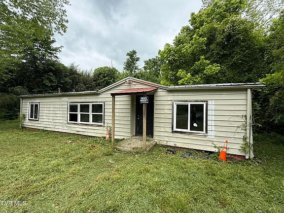 2nd image of 733 Taggart Ave