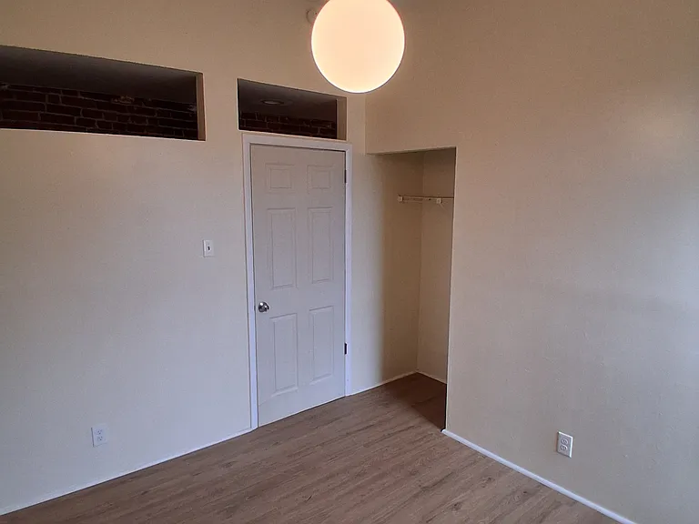 1086 S Newstead Ave #2 — Photo 13