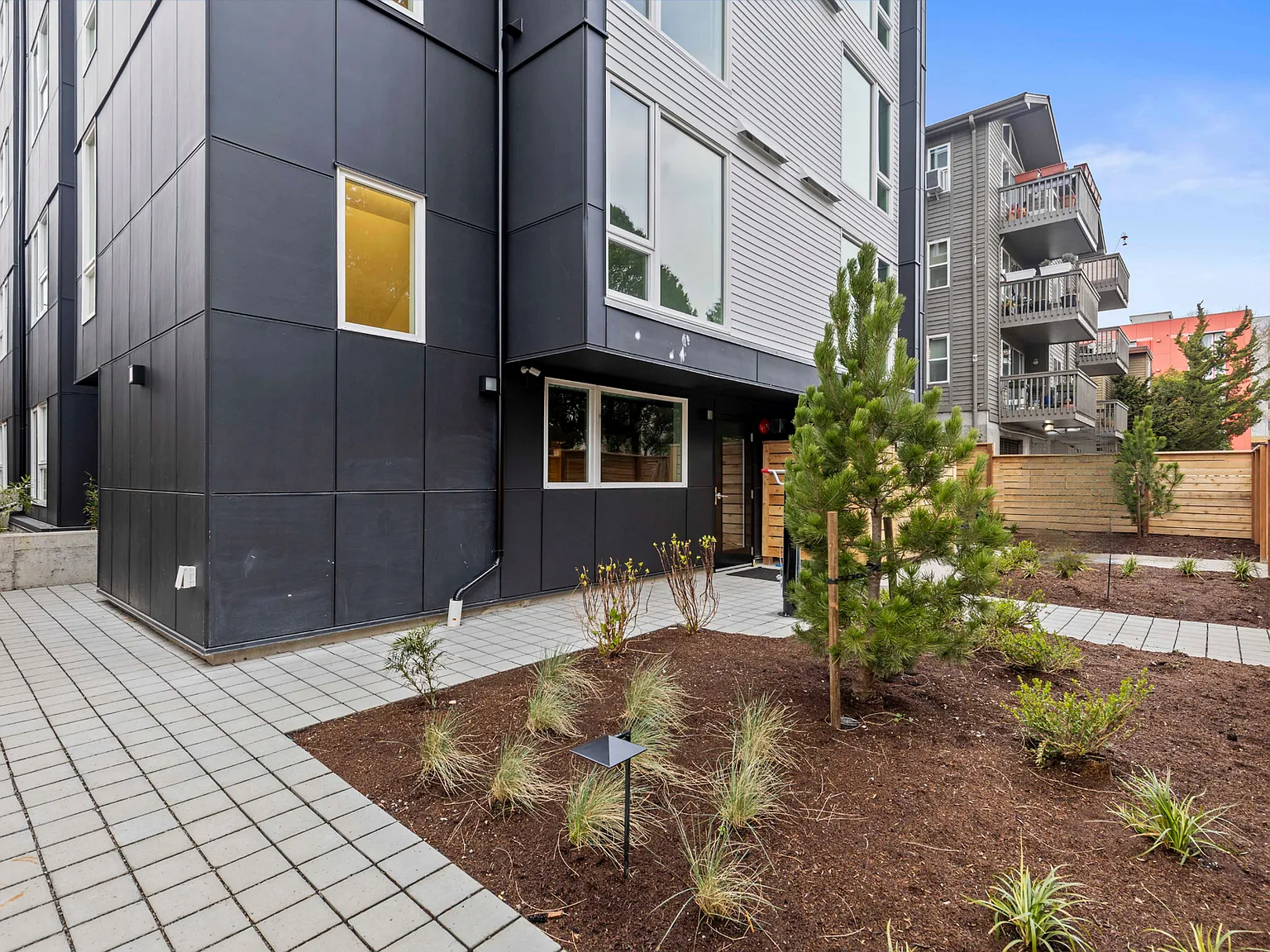 Lake City Lofts — Photo 4