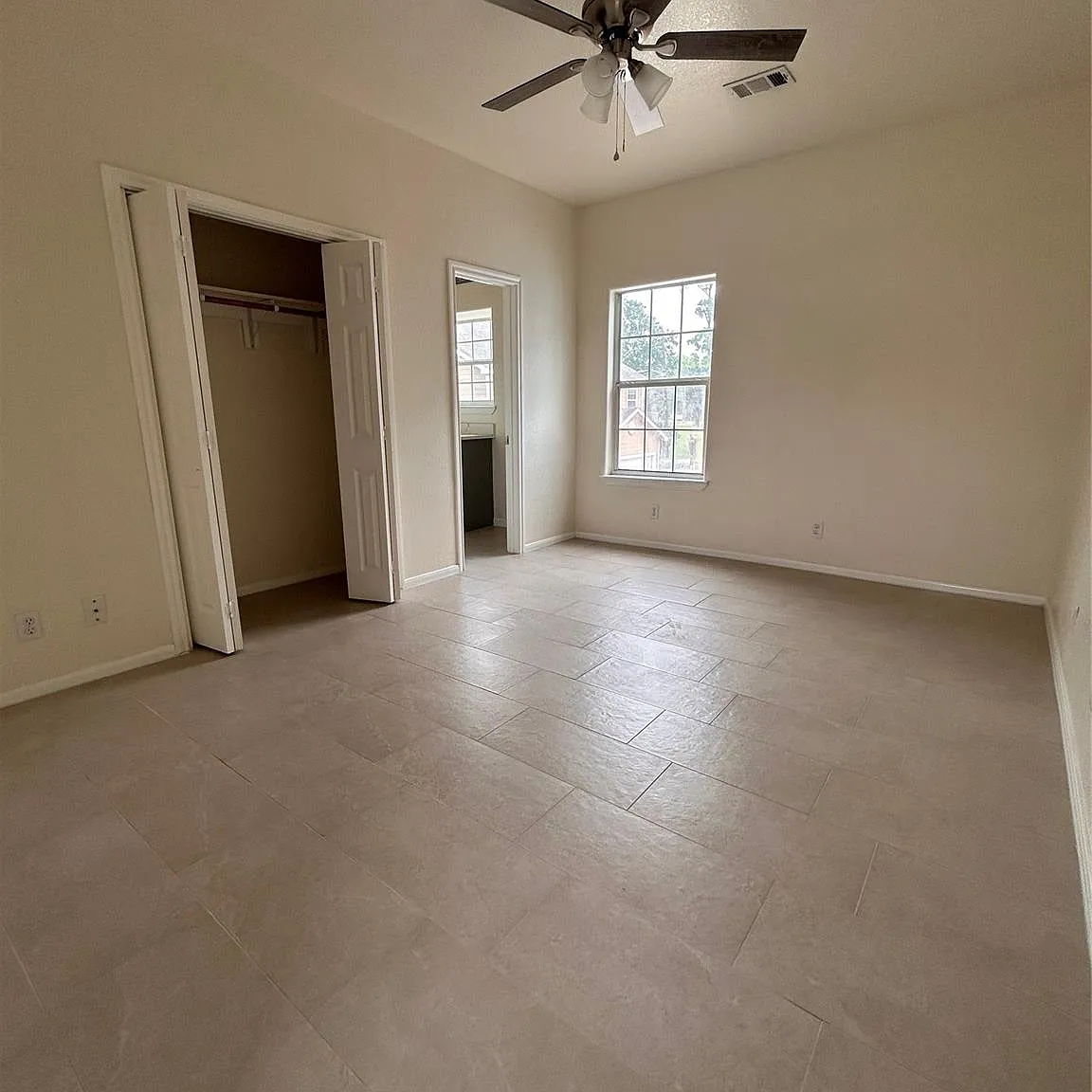 3 bed, 2.5 bath, 1100 sqft, $1,650 — Photo 4