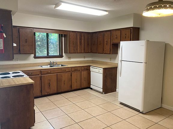 2nd image of 907 Northwood Dr #A