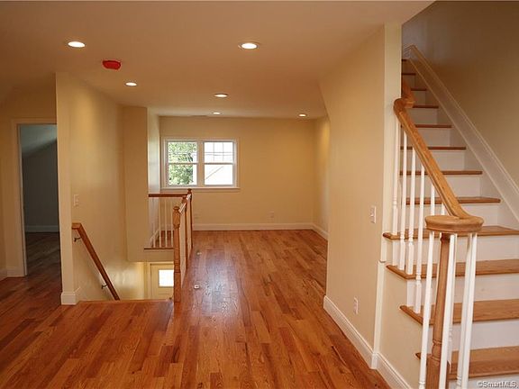 4th image of 26 Nichols Ave #B