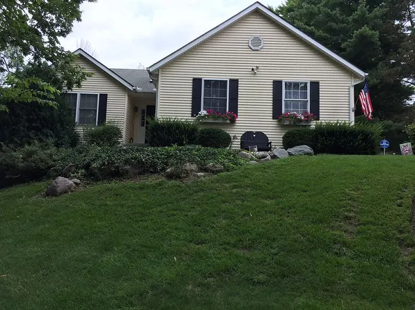 6930 Lesley Ln, Middletown, OH 45042