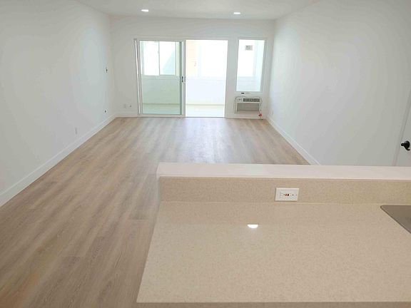 3rd image of 1200 S Wooster St #207