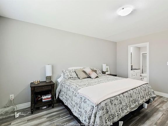 5th image of 1226 Kamloops St