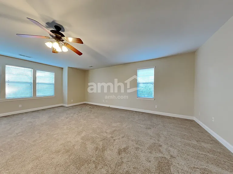 15701 Seafield Ln — Photo 9