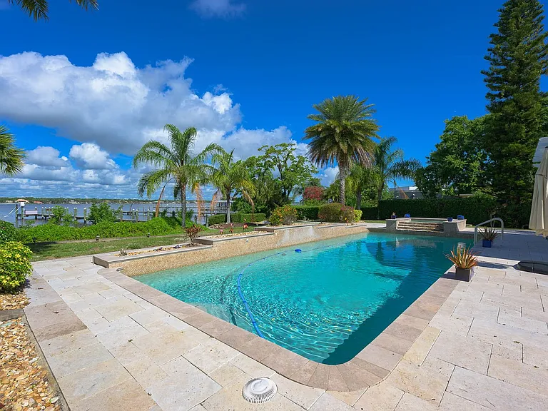 1130 John Anderson Dr — Photo 33