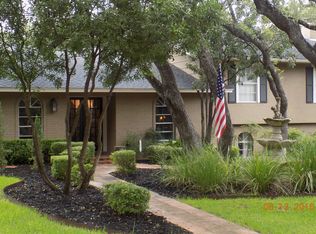 306 Yosemite Dr, Hollywood Park, TX 78232