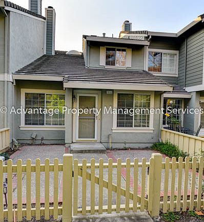 2nd image of 7452 Oxford Cir