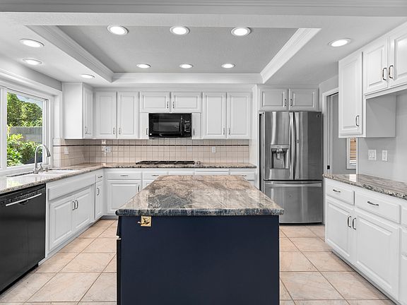 2nd image of 8831 Cliffside Dr