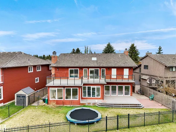 10815 Bearspaw Dr E, Edmonton, AB T6J 5E1
