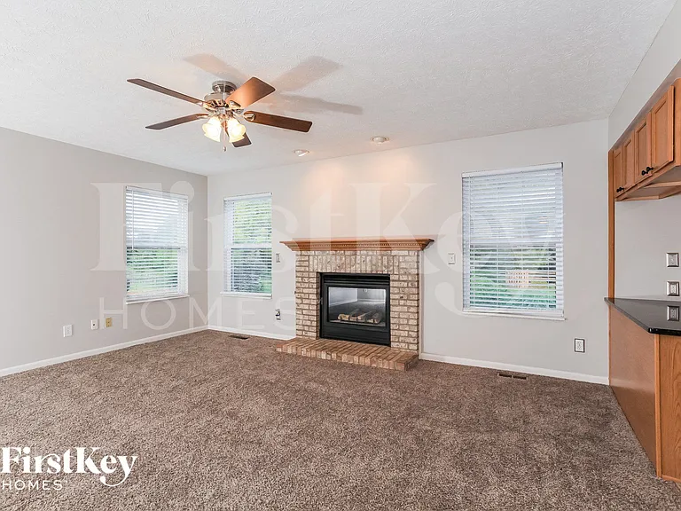 6278 Maple Grv — Photo 3