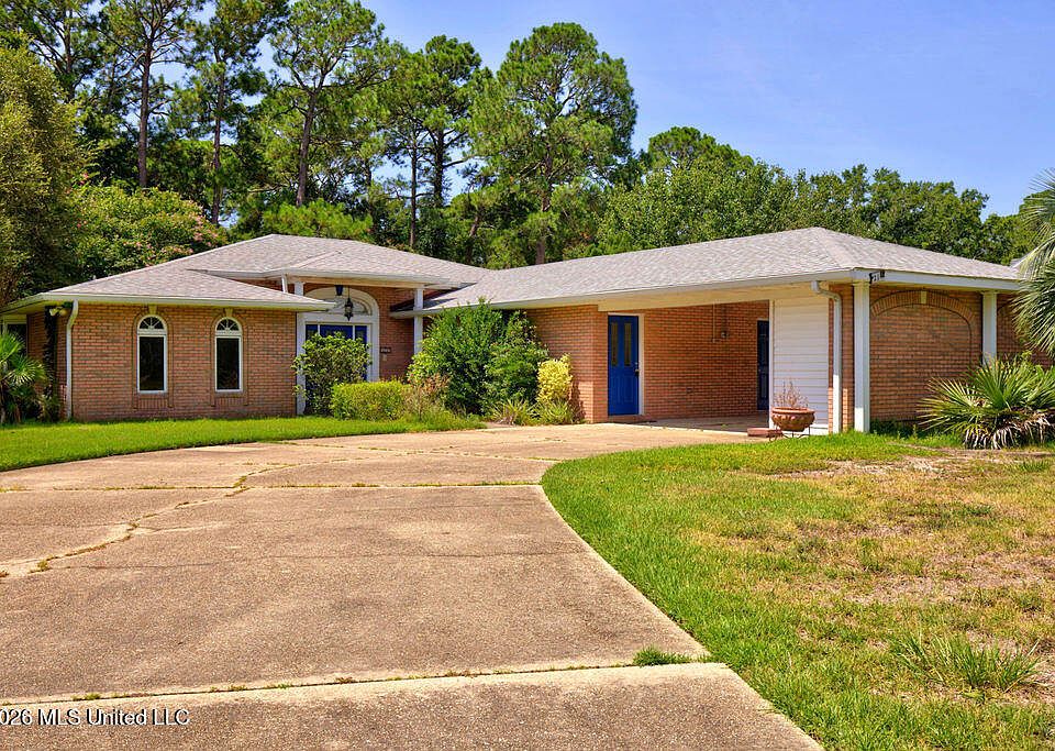 1st image of 219 Tantallon Dr