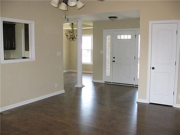 3rd image of 2981 Brewster Dr