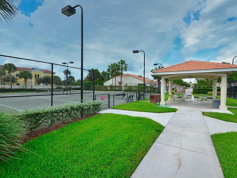 6077 Lake Hibiscus Dr — Photo 52