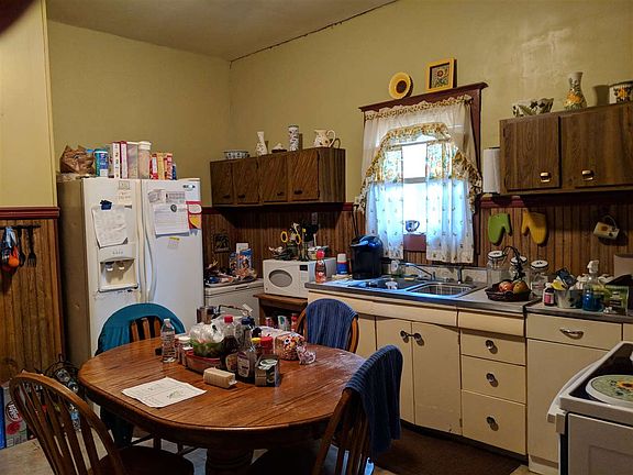 2nd image of 210 N 23rd St