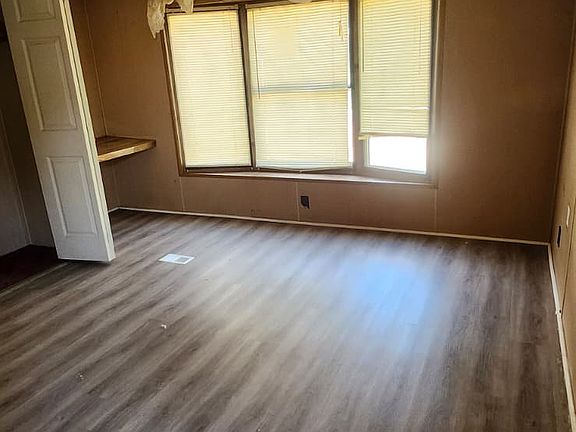 4th image of 8364 Cedar St #14