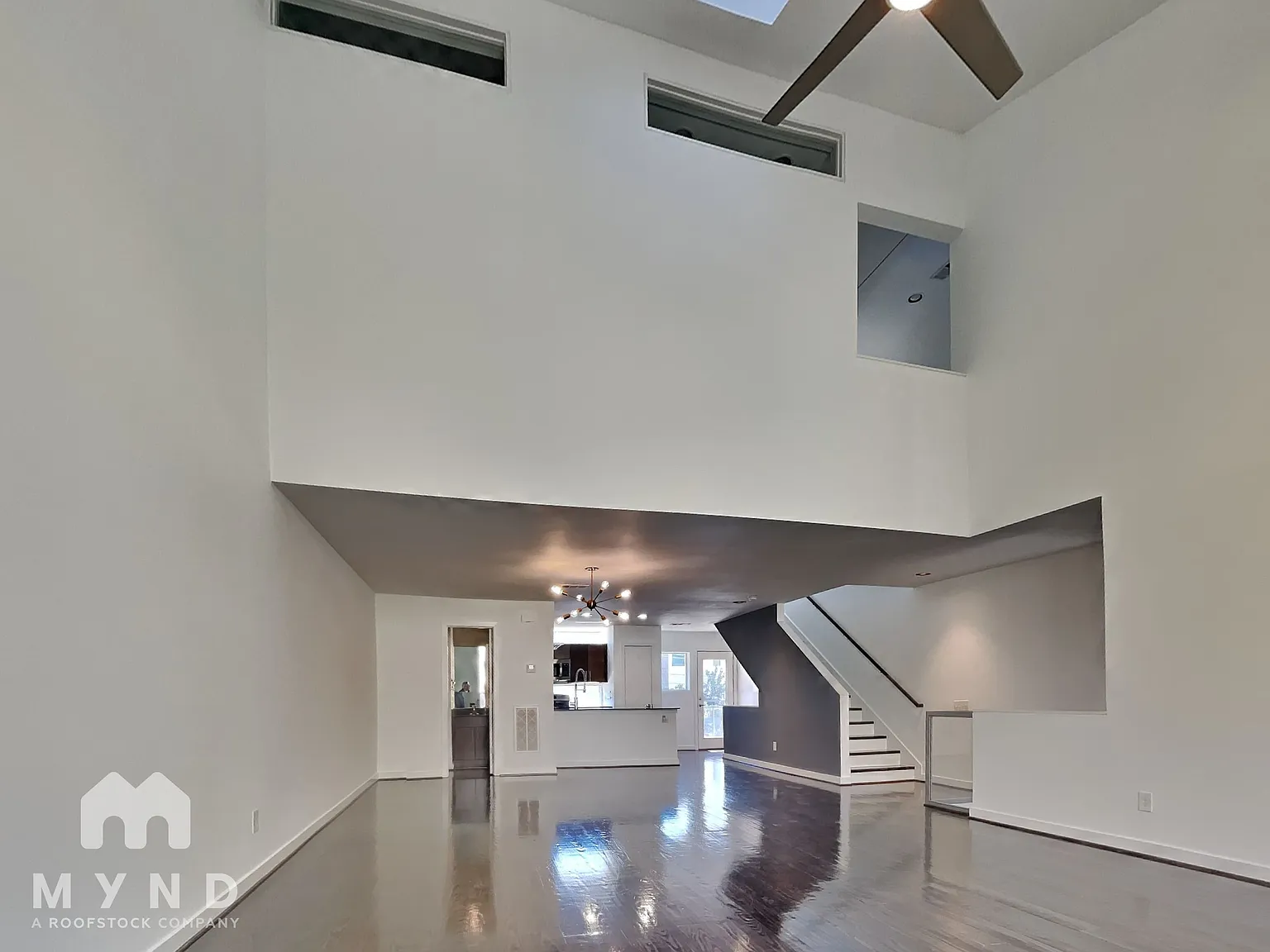 3 bed, 2.5 bath, 2210 sqft, $2,535 — Photo 3