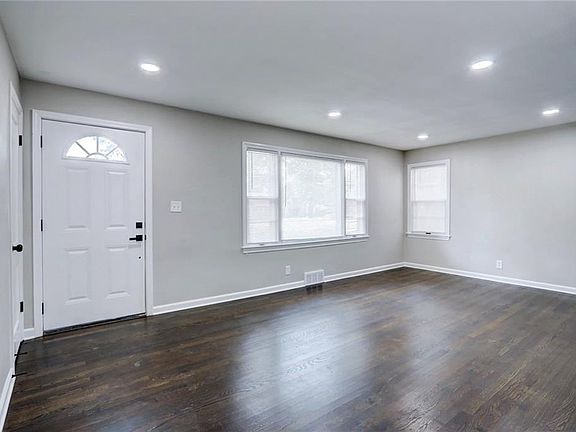 3rd image of 5520 Blue Ridge Blvd