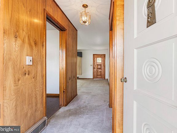 5th image of 103 Bangor Ln