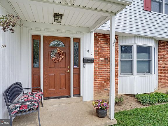 4th image of 107 Griffith Dr
