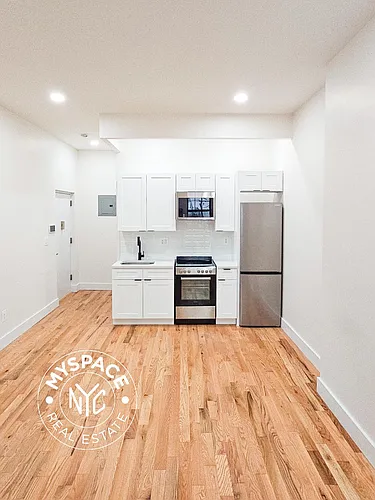 455 De Kalb Ave #1B Photo 1