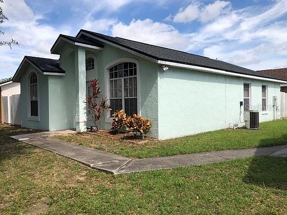 3rd image of 2314 Harbor Town Dr