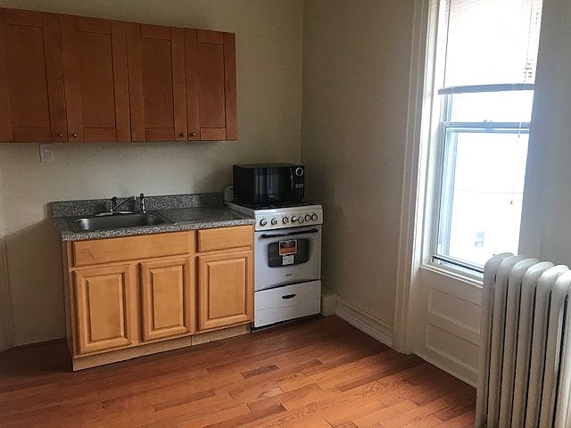 1st image of 30-20 46th St Floor 2