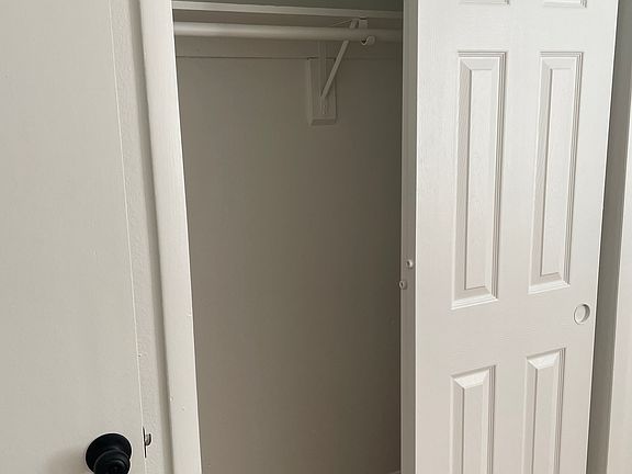 4th image of 3718 W Bay Ave Unit A