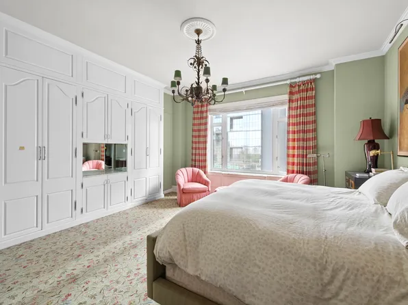 150 Central Park South image 12 of 16