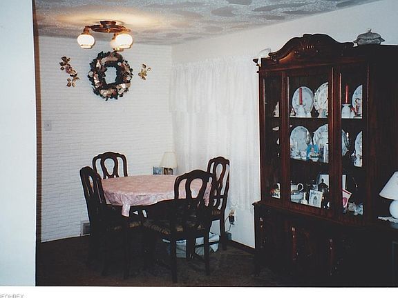 3rd image of 317 Columbine Ave