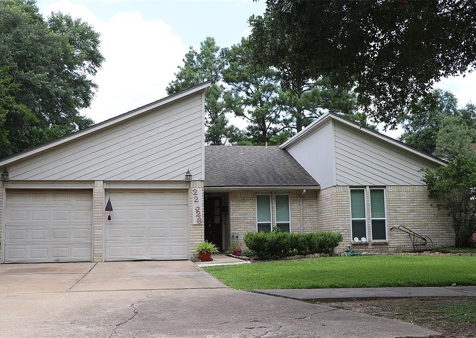 1st image of 22326 Elsinore Dr