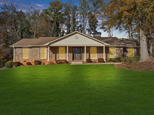 2837 Blue Grass Ln, Decatur, GA 30034