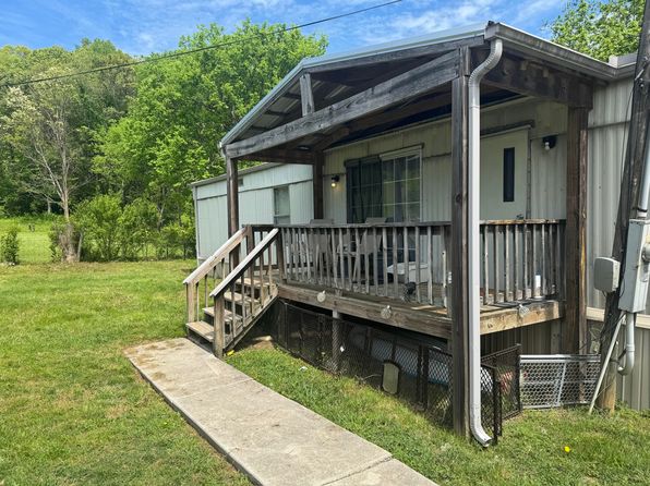 1322 Sager Rd, Dandridge, TN 37725