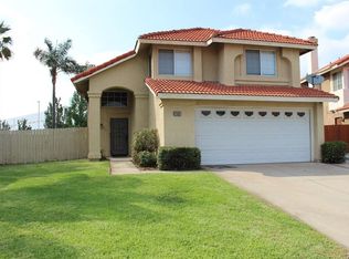 7482 Honeysuckle St, Fontana, CA 92336