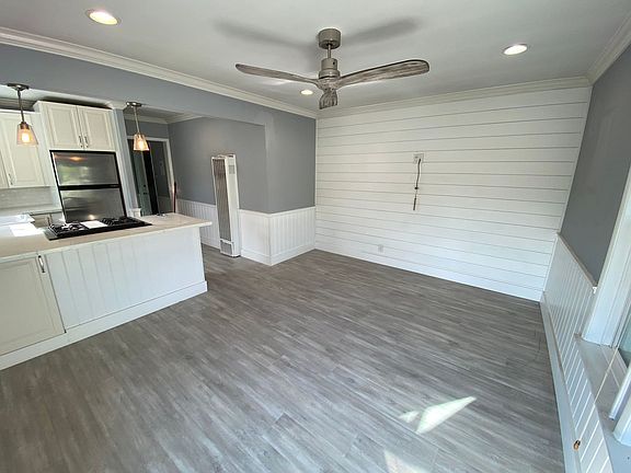4th image of 1609 E Balboa Blvd Unit A