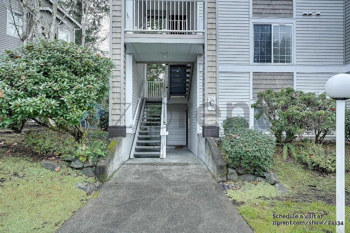 1 bed, 719 sqft, $2,000 — Photo 2