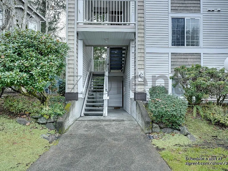 25235 SE Klahanie Blvd #C201 — Photo 2