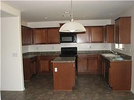 3rd image of 1212 W Wilson Ave