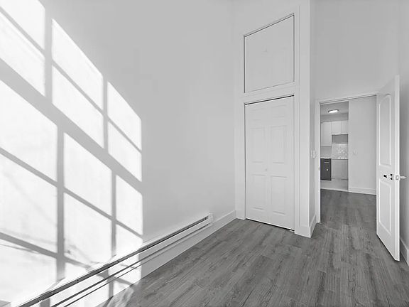 5th image of 111 E 38th St APT 2A