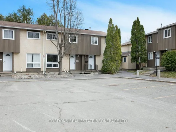 1562 Lassiter Ter, Ottawa, ON K1J 8N4
