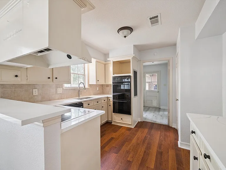 23906 Northcrest Dr #23906 — Photo 9