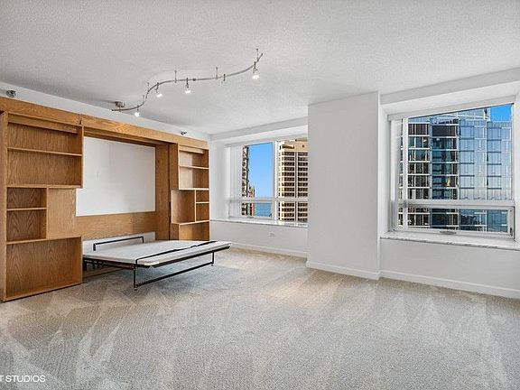 4th image of 512 N McClurg Ct APT 3503