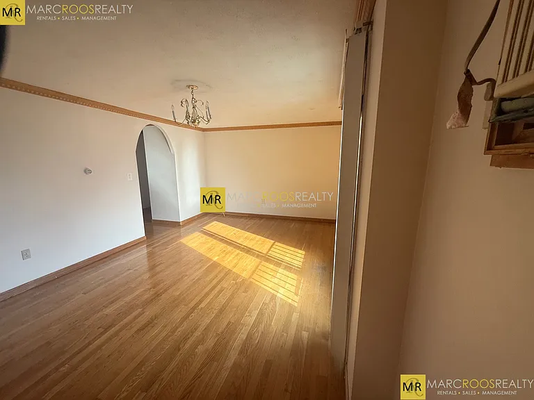 1030 Bennington St #5B — Photo 6