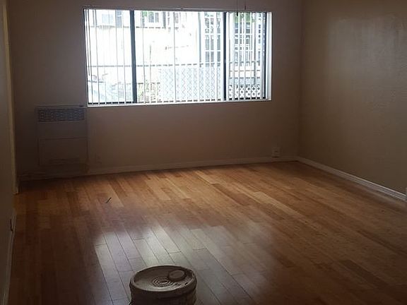 2nd image of 515 Pennsylvania Ave APT 4
