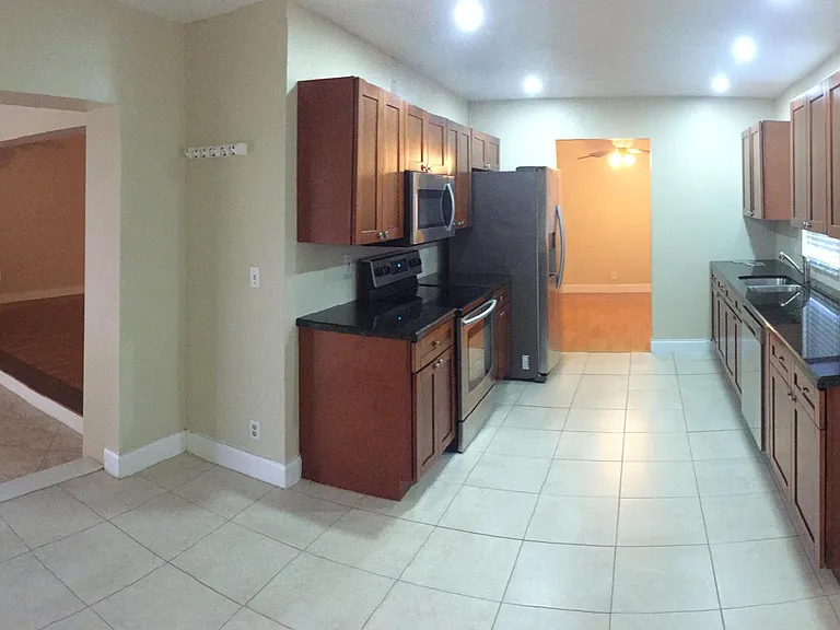 22447 SW 56th Ave — Photo 3
