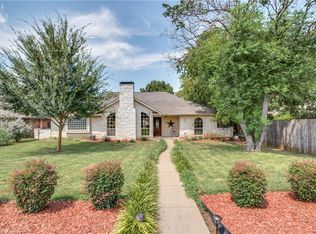 8 Royal Oaks Pl, Hickory Creek, TX 75065