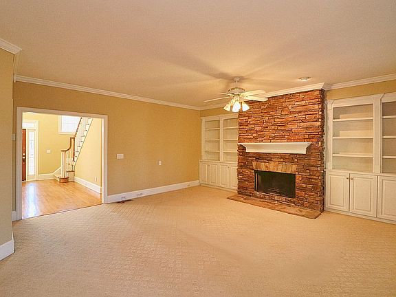 4th image of 5105 Winding Rose Dr